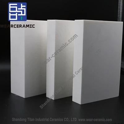Revestimiento cerámico con alto contenido de aluminio.